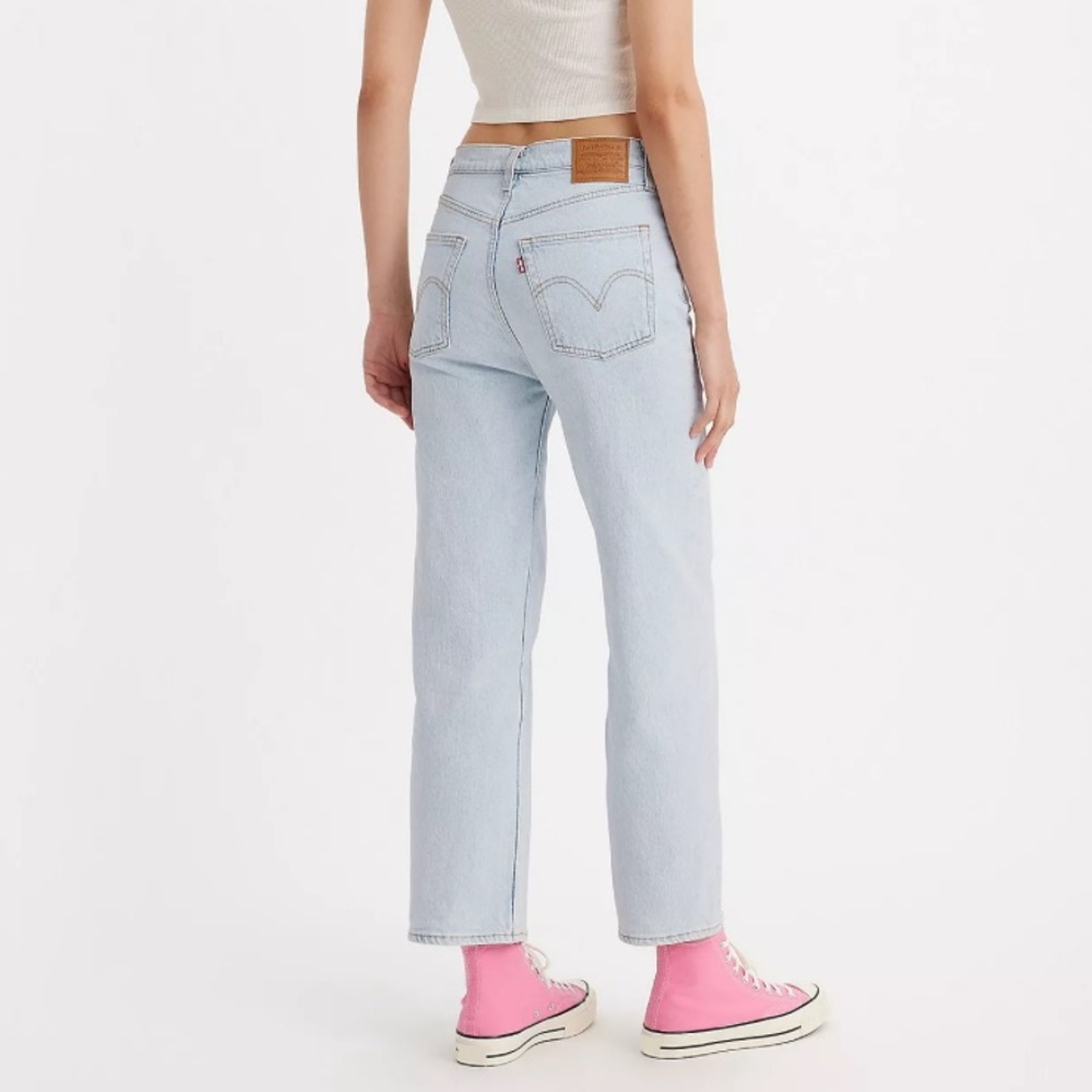 NEW Levi’s Ribcage Ankle Straight Jeans